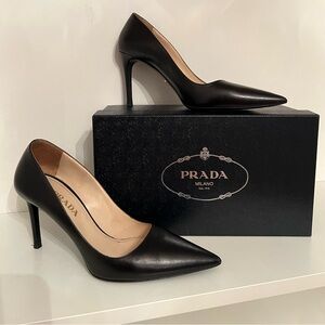 Prada Black heels size 40